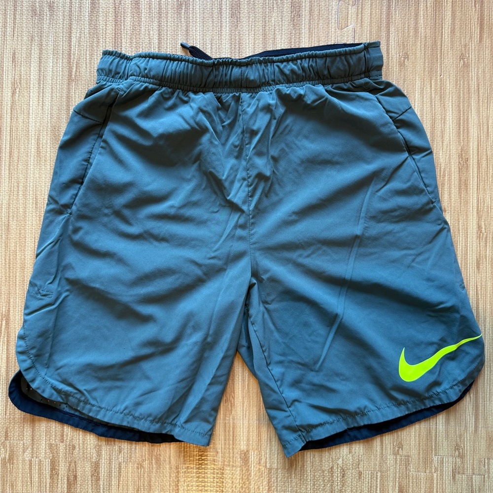 Nike Dr-Fit Vent Pro Shorts - Small